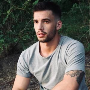 Meet your Posher, Chris